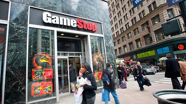 GameStop (GME) Down 13.2% Since Last Earnings Report: Can It Rebound?