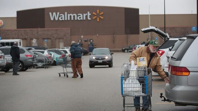 Walmart Reports Solid Sales and Earnings, Despite Retail Slowdown