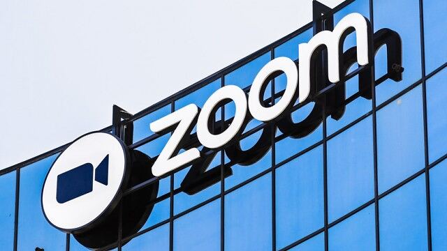 Is it safe to invest in Zoom shares as JPMorgan points 40% upside?