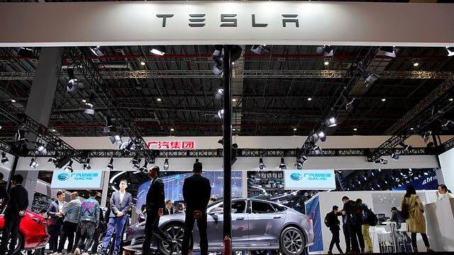 Tesla (TSLA) : Analyst Expects Q4 Deliveries Of 290,000