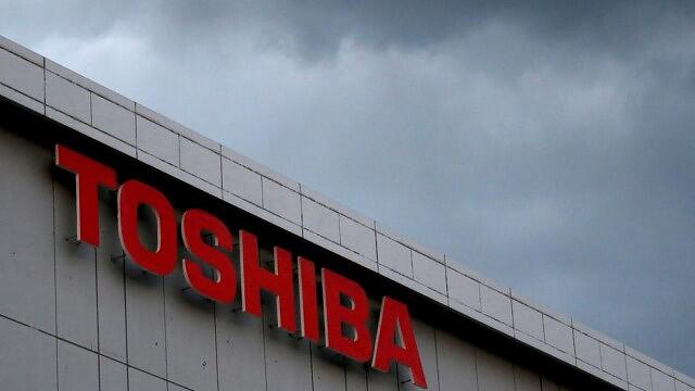Toshiba Plans to Split Two Ways Instead of Three