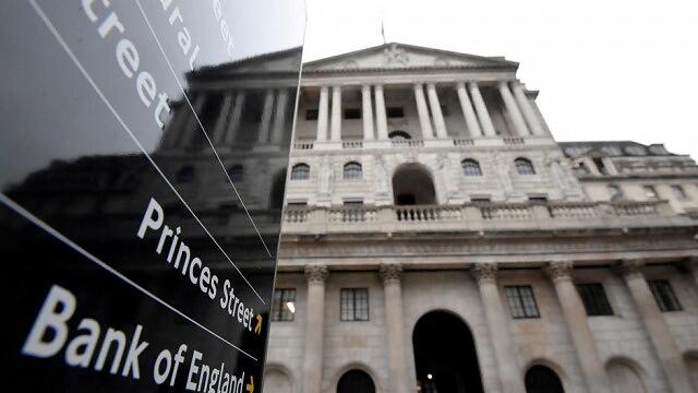 Bank of England reviews staff financial rules after Fed ethics scandal