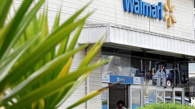 Should You Invest in Walmart Right Now?