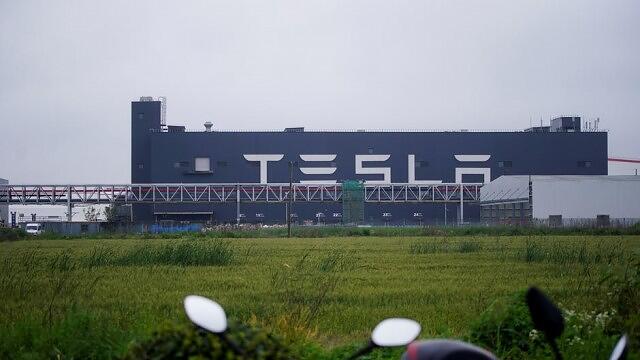Tesla says it is trying to keep production going at Shanghai factory