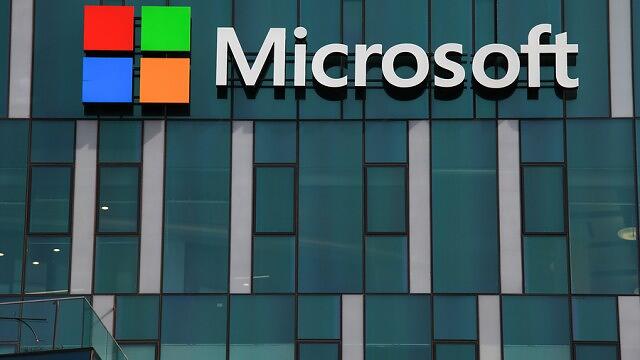 Microsoft Makes Bullish Cross Above Critical Moving Average