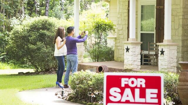 Economic Report: ‘Buyers are getting a double whammy': Existing-home sales fall as affordability concerns mount
